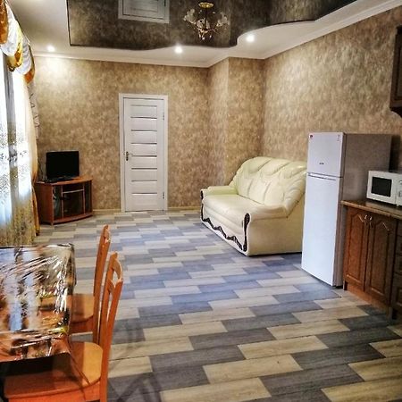 Посуточная Аренда В Центре Кропивницкого Appartement Kropyvnytsky Buitenkant foto