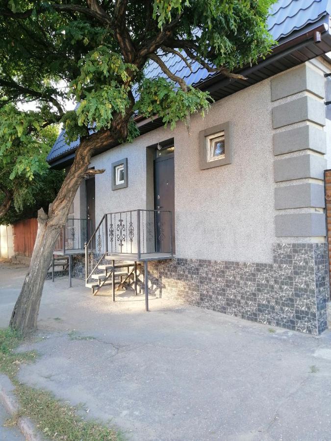 Посуточная Аренда В Центре Кропивницкого Appartement Kropyvnytsky Buitenkant foto