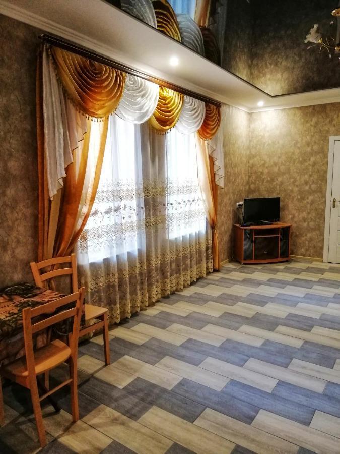 Посуточная Аренда В Центре Кропивницкого Appartement Kropyvnytsky Buitenkant foto