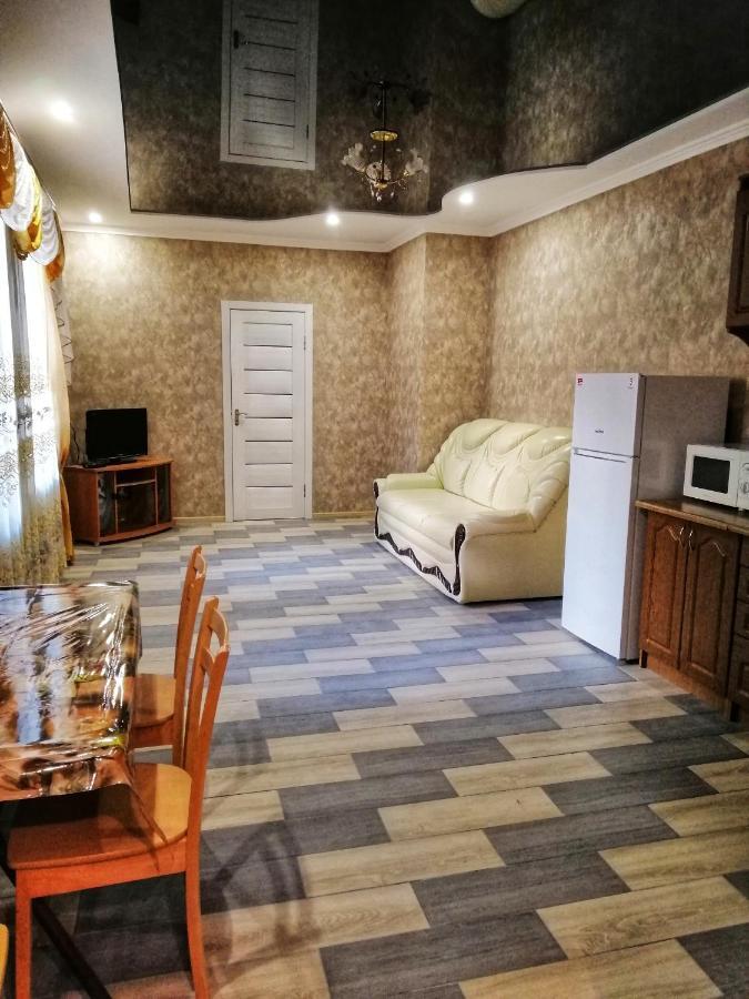 Посуточная Аренда В Центре Кропивницкого Appartement Kropyvnytsky Buitenkant foto